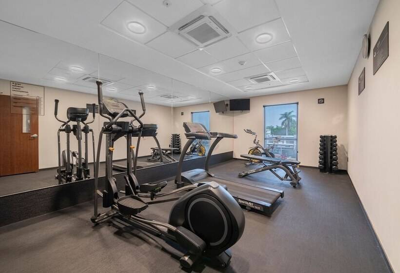 호텔 City Express Plus By Marriott Guadalajara Palomar