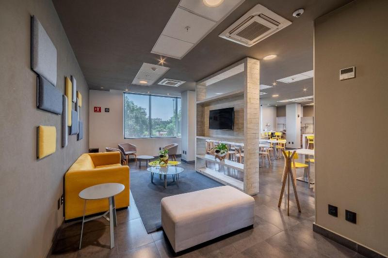 호텔 City Express Plus By Marriott Guadalajara Palomar