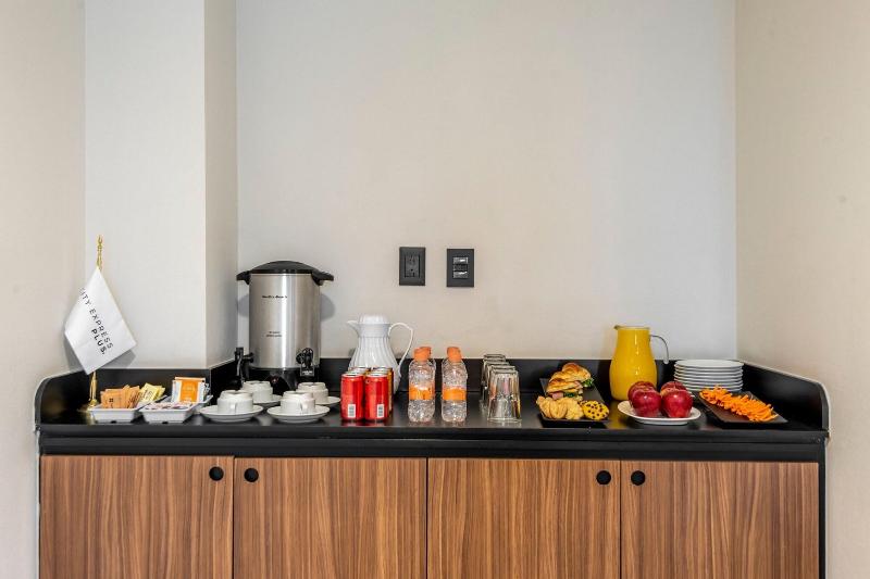 호텔 City Express Plus By Marriott Guadalajara Palomar