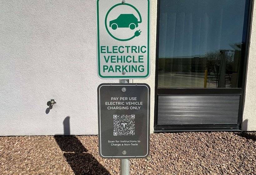 Отель Comfort Suites Of Las Cruces I 25 North