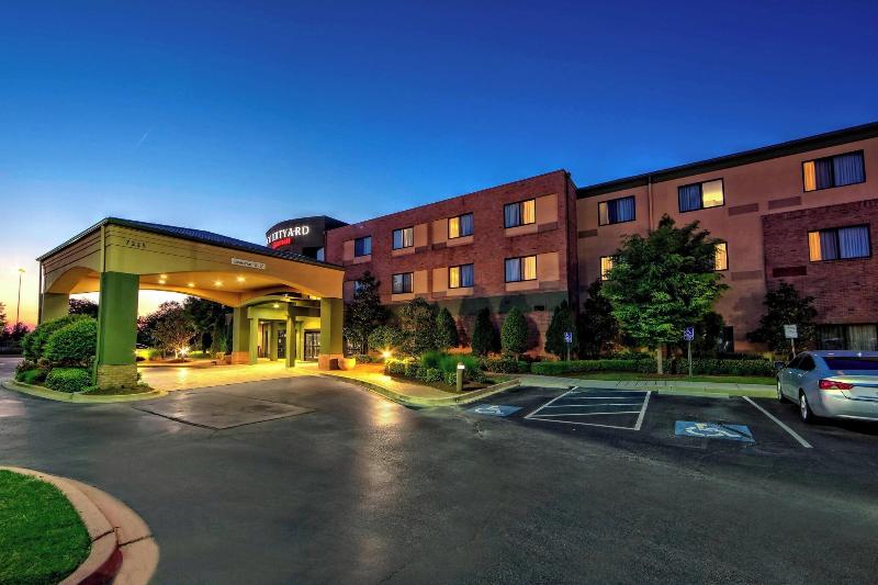 فندق Courtyard By Marriott Memphis Southaven