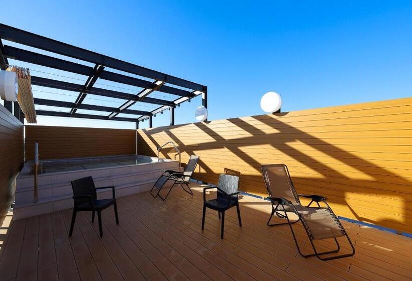 Sauna & Capsule Hotel Rumor Plaza