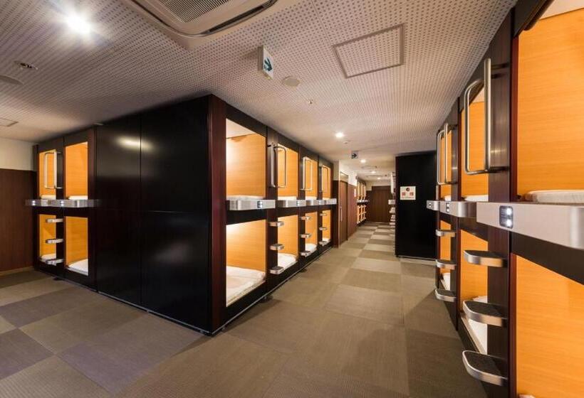Sauna & Capsule Hotel Rumor Plaza