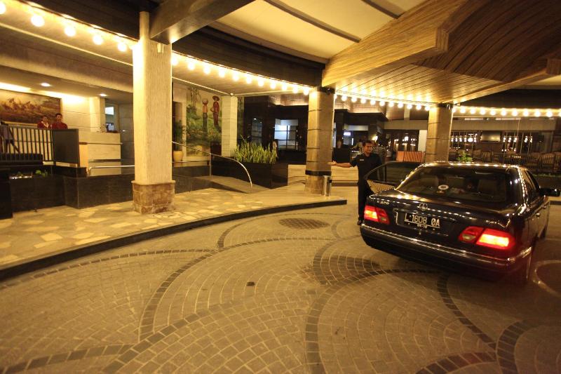 Crown Victoria Hotel Tulungagung