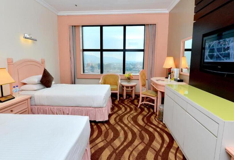 호텔 Emerald Puteri