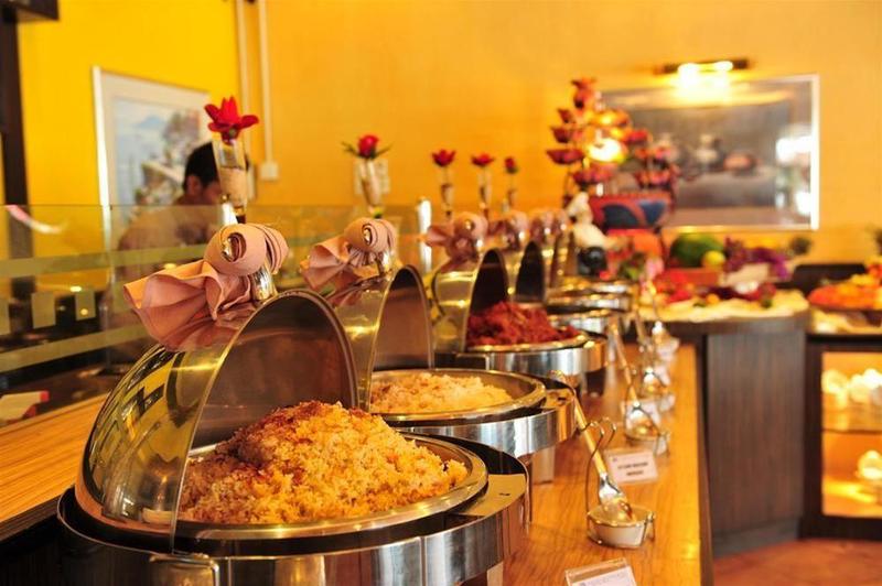 Отель Emerald Puteri