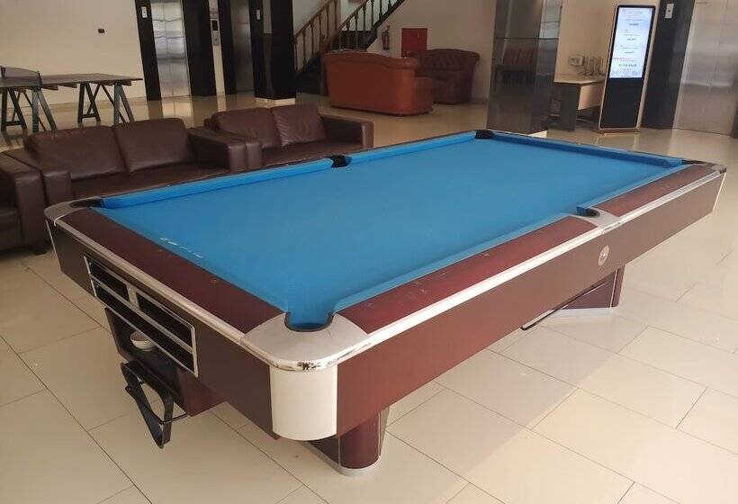 Emilia Hotel By Amazing