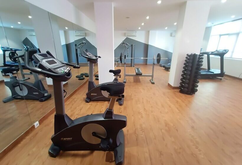 Emilia Hotel By Amazing