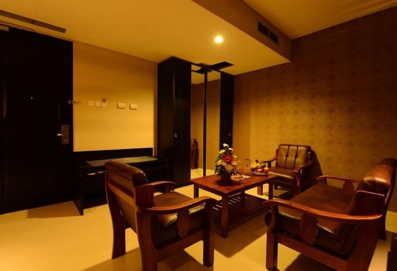 Emilia Hotel By Amazing