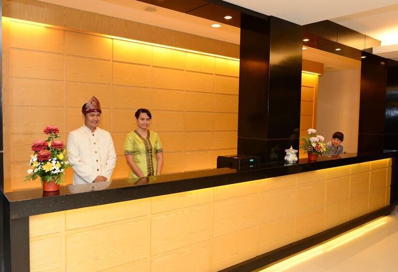 Emilia Hotel By Amazing