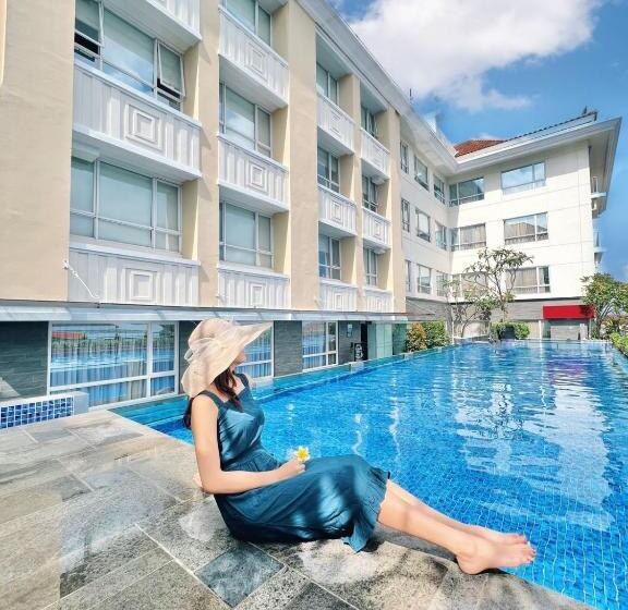 호텔 Grand Zuri Malioboro