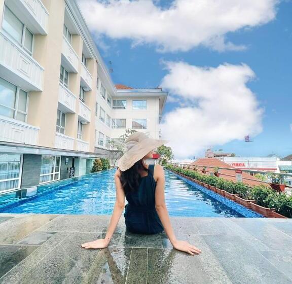 호텔 Grand Zuri Malioboro