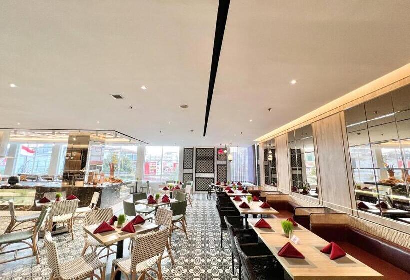 호텔 Grand Zuri Malioboro