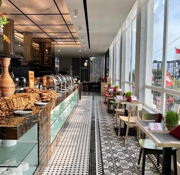 호텔 Grand Zuri Malioboro