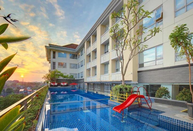 호텔 Grand Zuri Malioboro