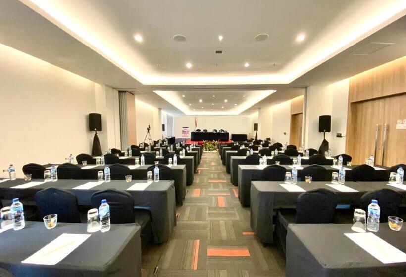 호텔 Grand Zuri Malioboro