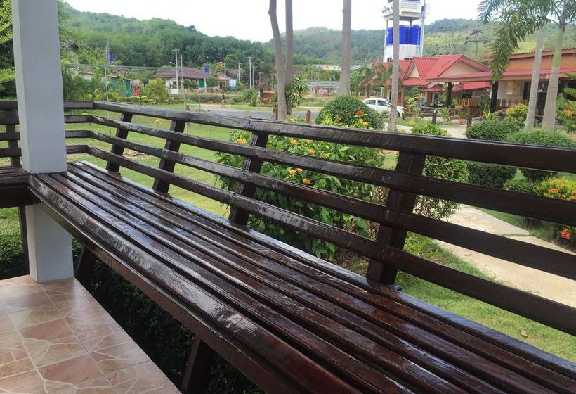 호텔 Hana Lanta Resort