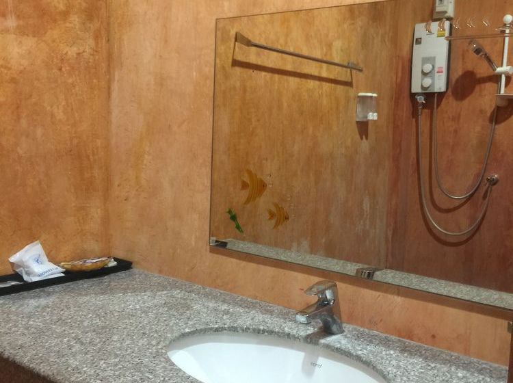 호텔 Hana Lanta Resort