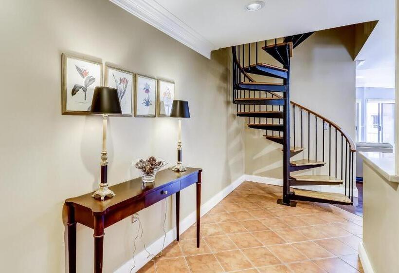 בית מלון כפרי Harbourside I I I