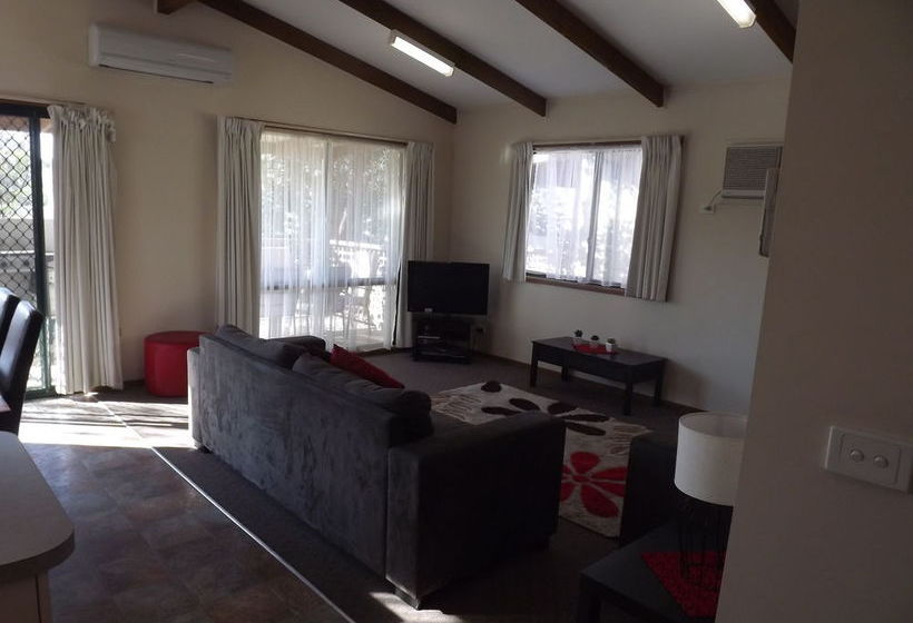 בית מלון כפרי High Country Holiday Park