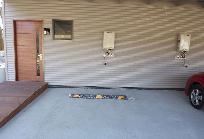 בית מלון כפרי High Country Holiday Park