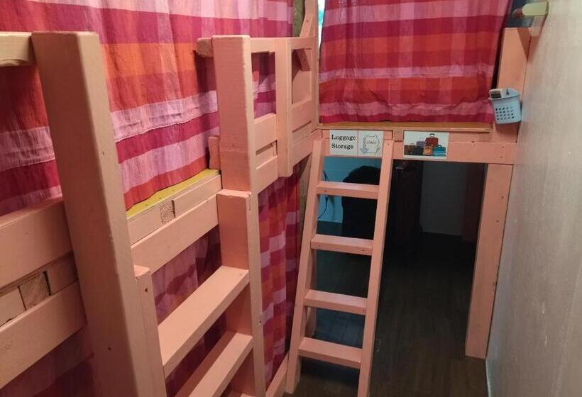 호텔 Holiday House Ryukyu An Music Hostel