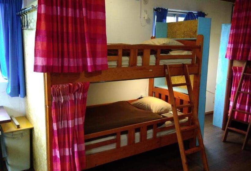 호텔 Holiday House Ryukyu An Music Hostel