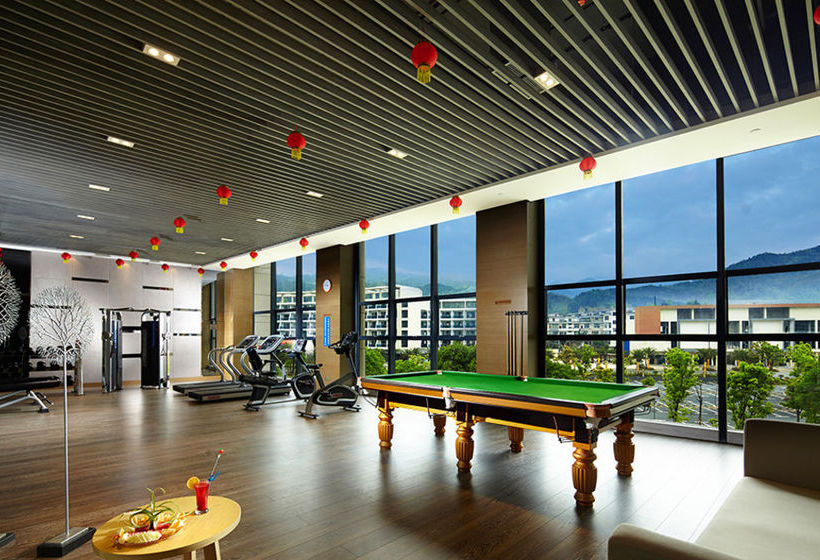 فندق Howard Johnson Hot Spring Resort Wugongshan