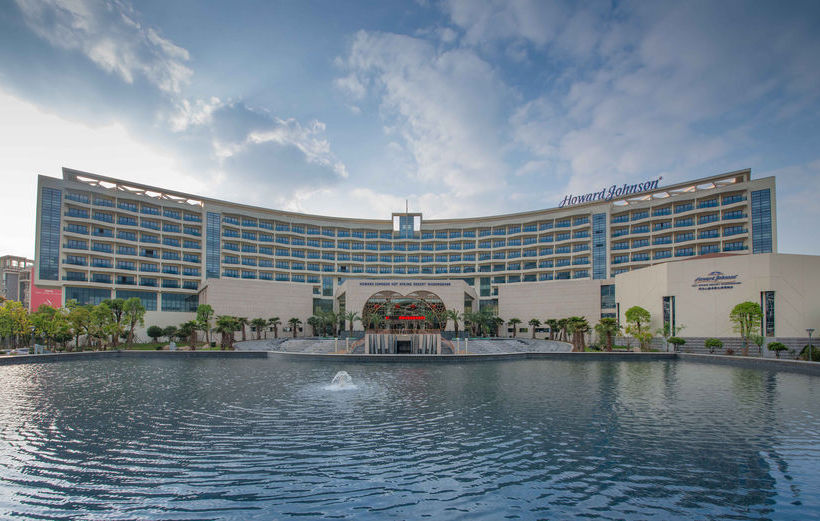 בית מלון כפרי Howard Johnson Hot Spring Resort Wugongshan