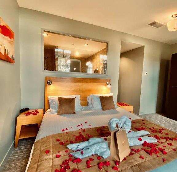 هتل Et Spa Du Chateau