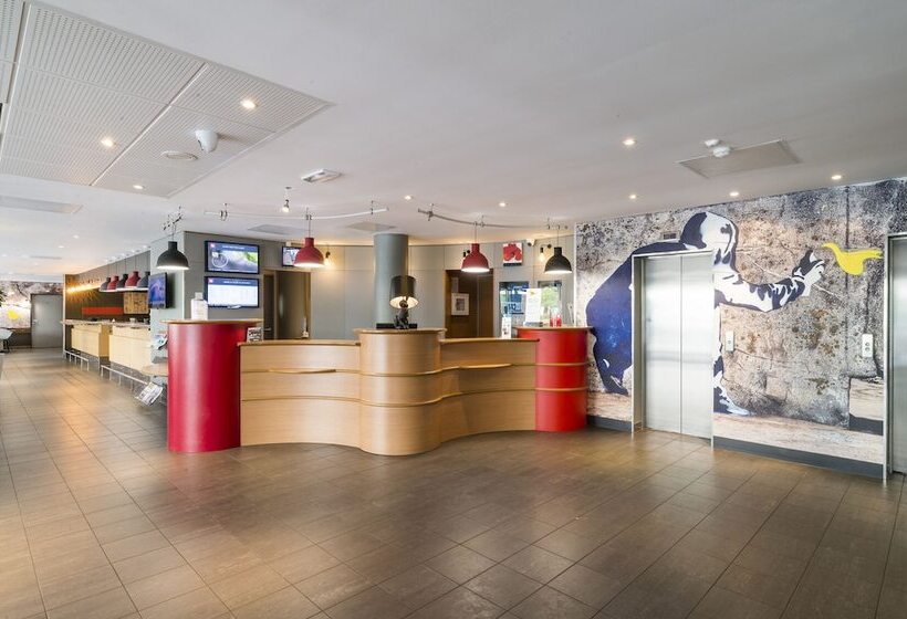 Отель Ibis Marne La Vallée Val D'europe