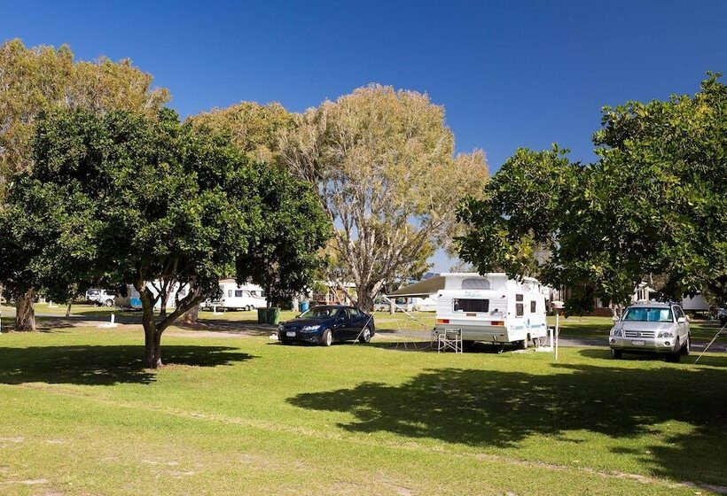 בית מלון כפרי Kirra Beach Tourist Park