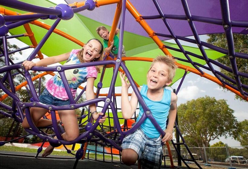 בית מלון כפרי Kirra Beach Tourist Park