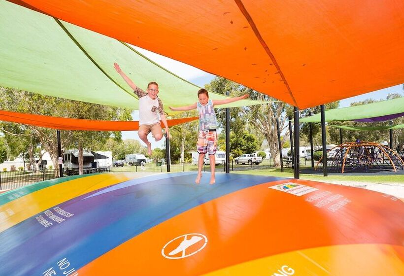 בית מלון כפרי Kirra Beach Tourist Park