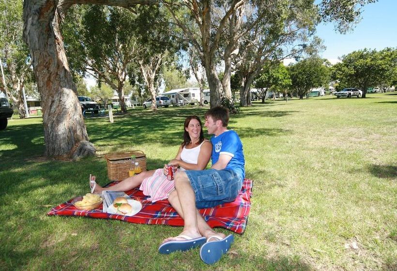 בית מלון כפרי Kirra Beach Tourist Park