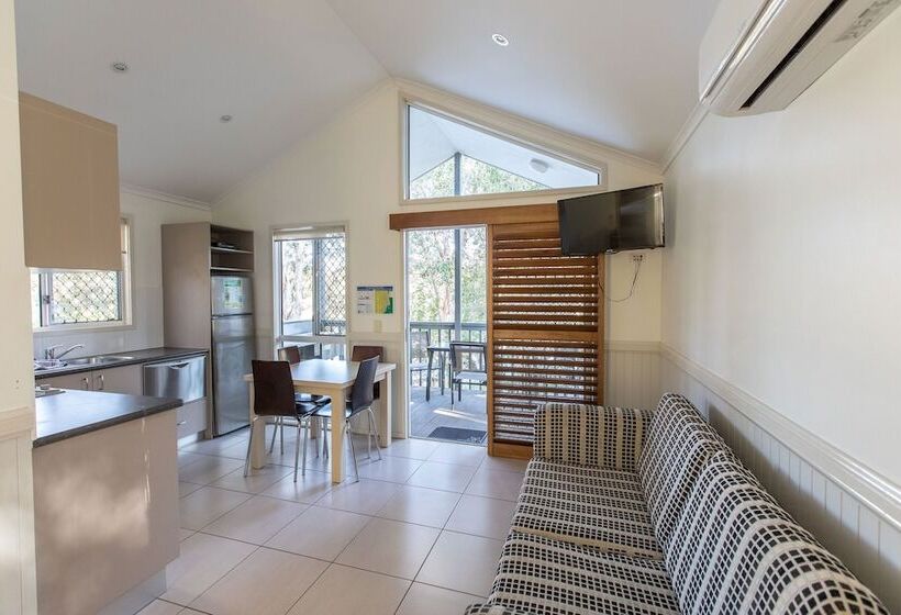 בית מלון כפרי Kirra Beach Tourist Park