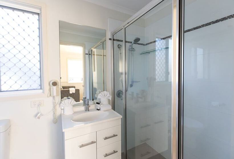 בית מלון כפרי Kirra Beach Tourist Park