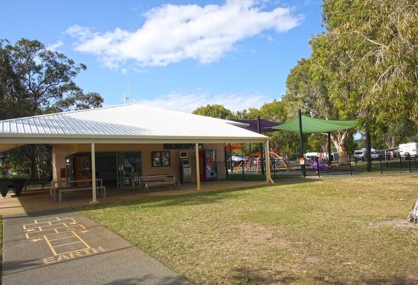 בית מלון כפרי Kirra Beach Tourist Park