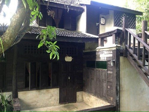 ホテル La Bhu Salah