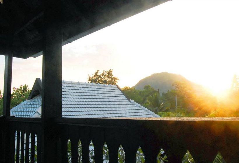 ホテル La Bhu Salah