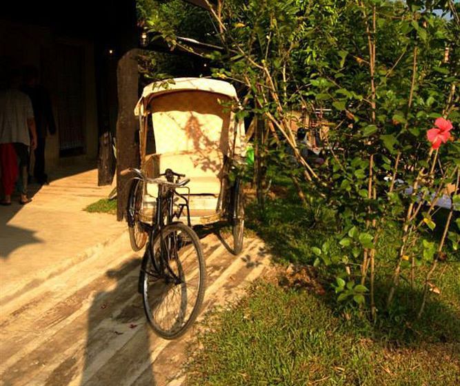 ホテル La Bhu Salah