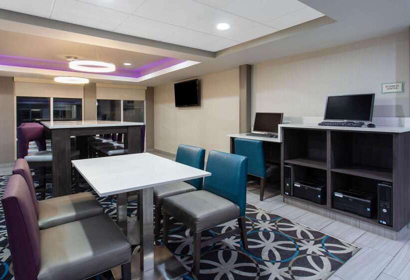 فندق La Quinta By Wyndham Effingham