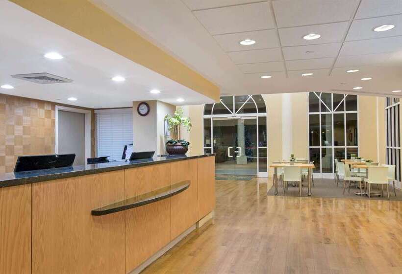 בית מלון כפרי La Quinta Inn & Suites By Wyndham Sunrise