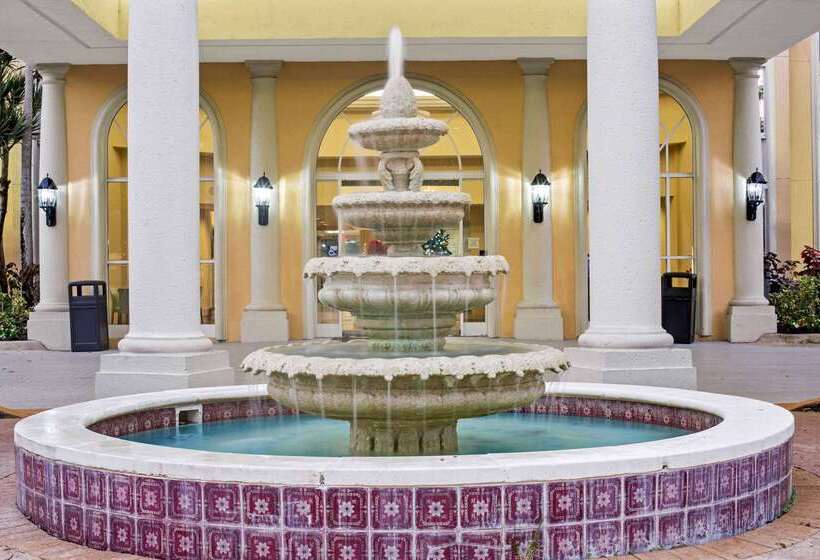 בית מלון כפרי La Quinta Inn & Suites By Wyndham Sunrise