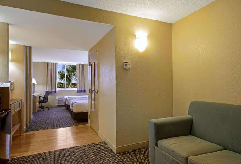 בית מלון כפרי La Quinta Inn & Suites By Wyndham Sunrise