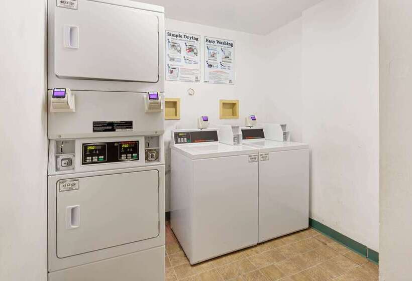 בית מלון כפרי La Quinta Inn & Suites By Wyndham Sunrise