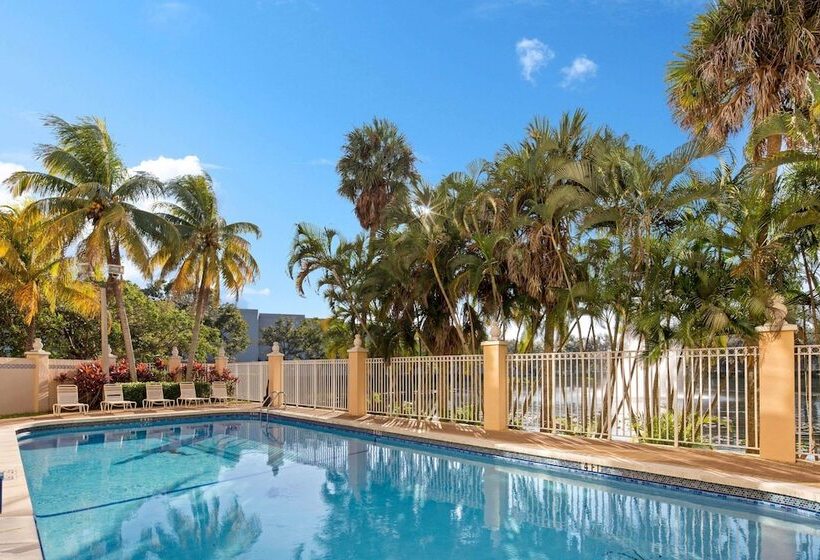 בית מלון כפרי La Quinta Inn & Suites By Wyndham Sunrise