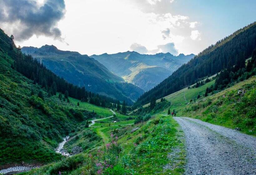 فندق Landal Hochmontafon