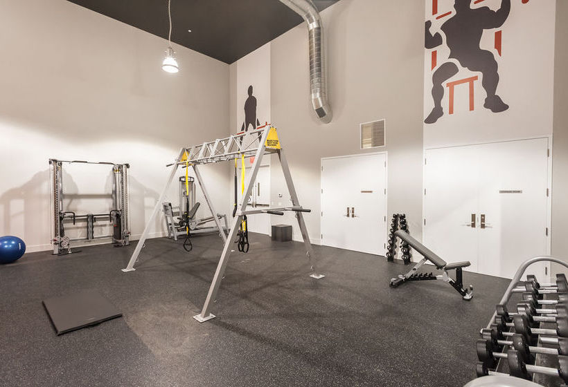 Отель Life Suites - King West Loft