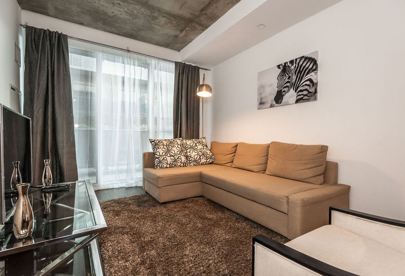 Отель Life Suites - King West Loft